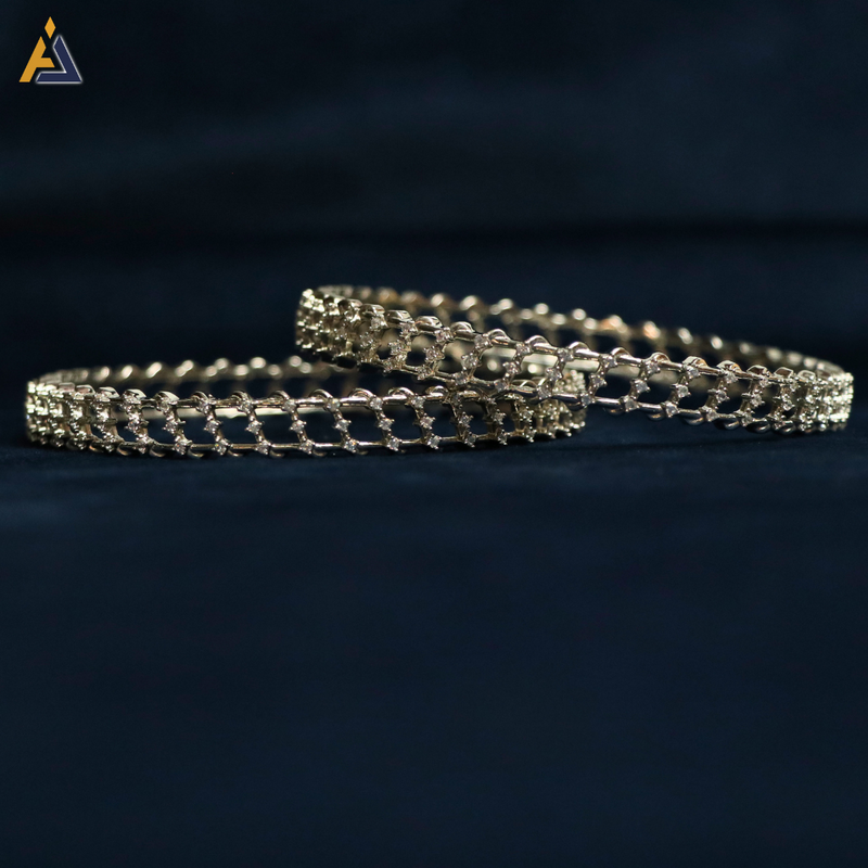 BANGLES