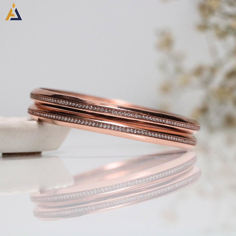 BANGLES