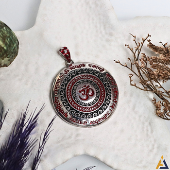 PENDENT