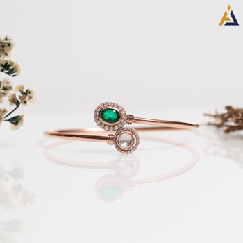 LADIES BRACELETE