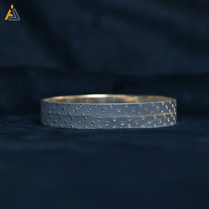 BANGLES