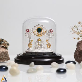SILVER IDOLS