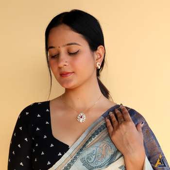 PENDENT SET