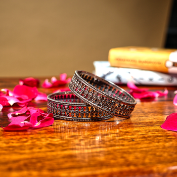 BANGLES