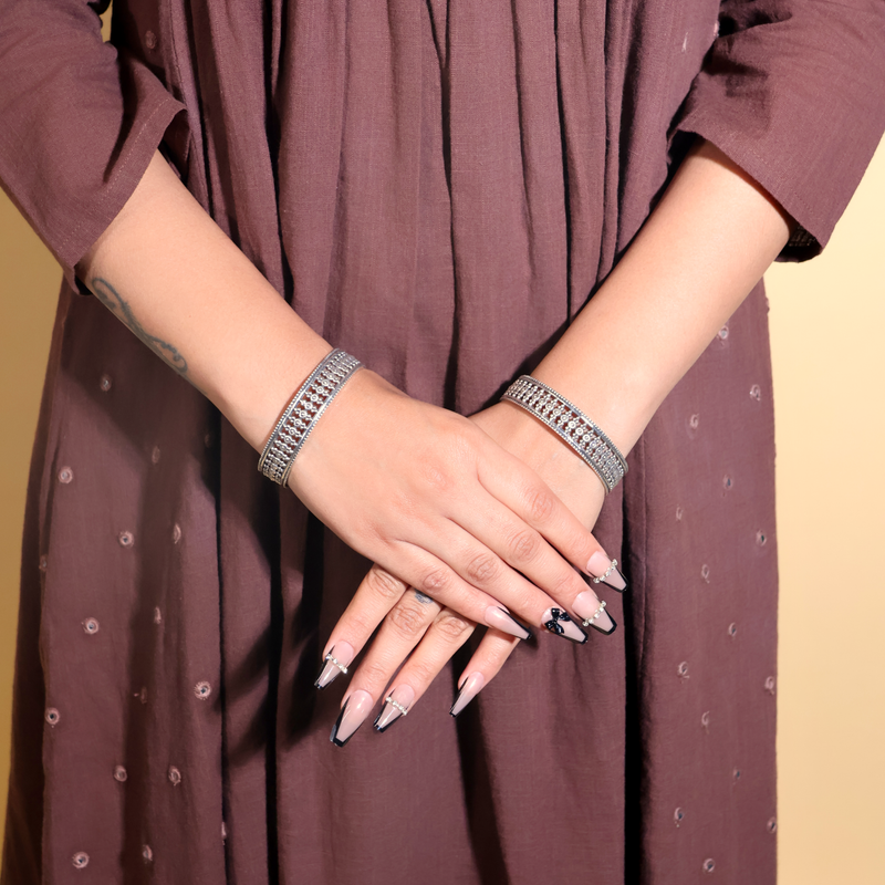 BANGLES