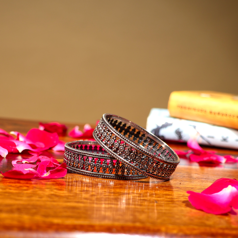 BANGLES