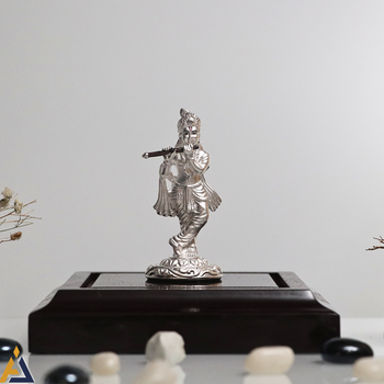 SILVER IDOLS