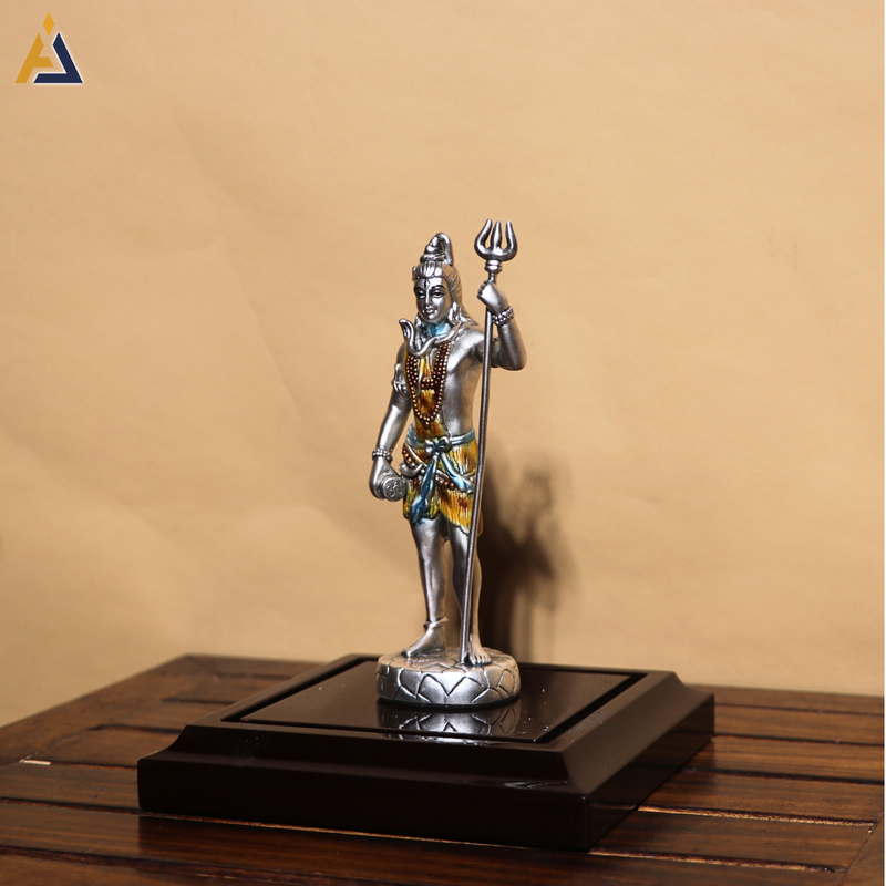 SILVER IDOLS