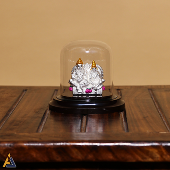 SILVER IDOLS