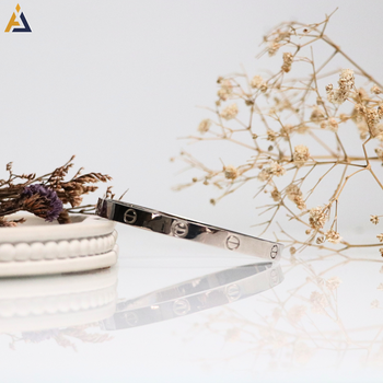 LADIES BRACELETE
