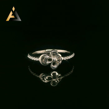 LADIES RINGS