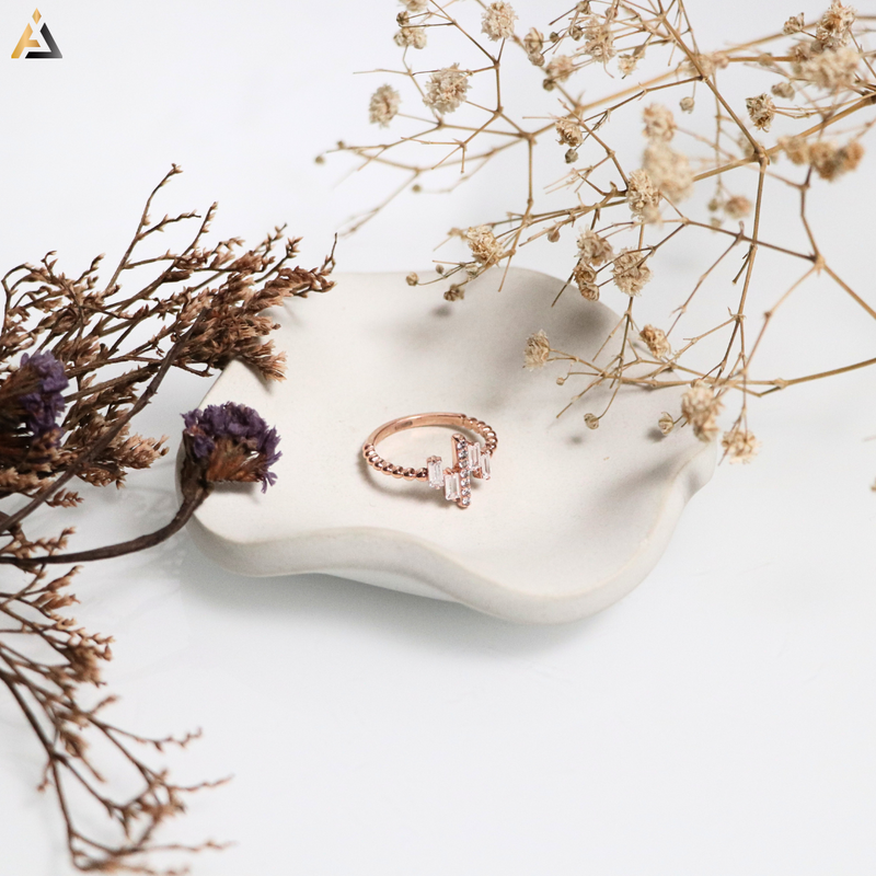 LADIES RINGS