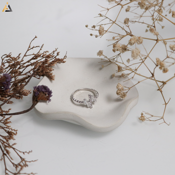 LADIES RINGS