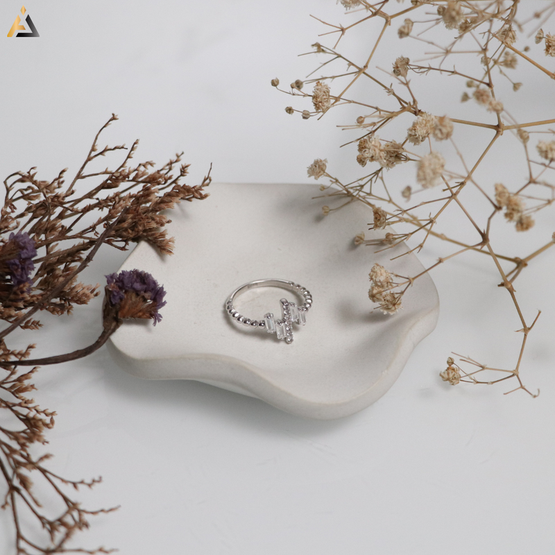 LADIES RINGS