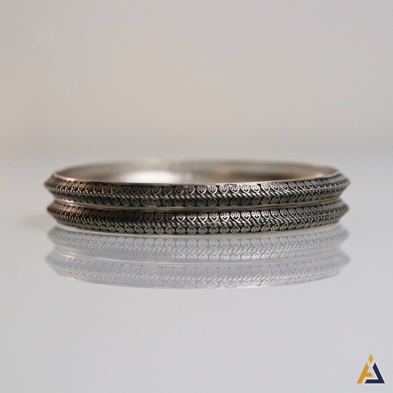 BANGLES