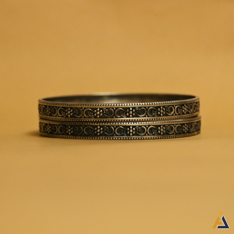 BANGLES