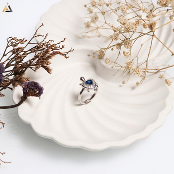 LADIES RINGS