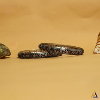 BANGLES