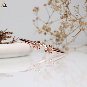 LADIES BRACELETE
