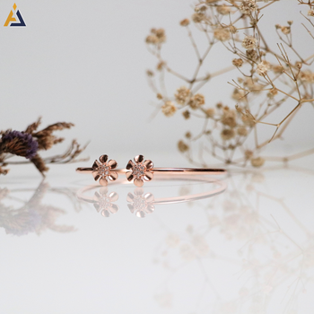 LADIES BRACELETE