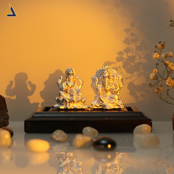 SILVER IDOLS