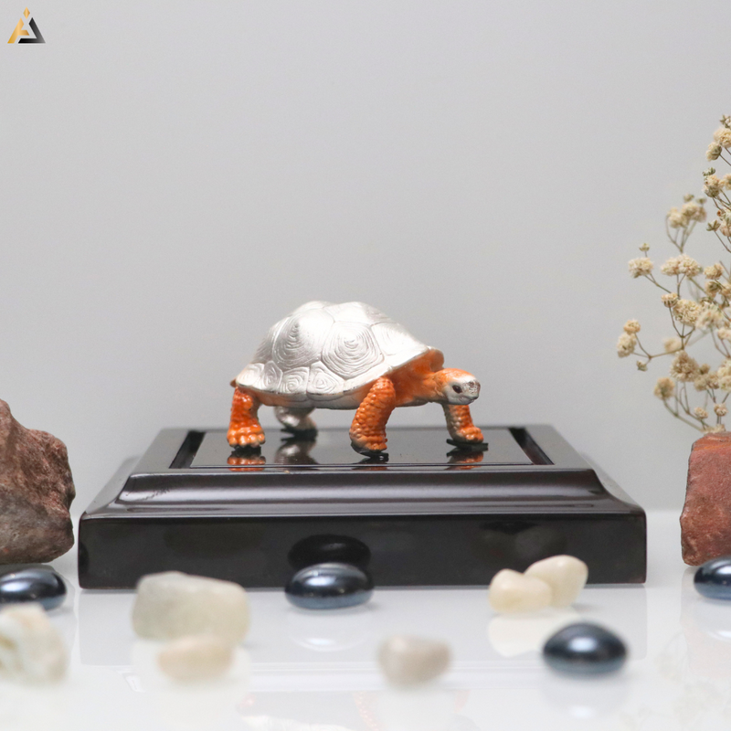 SILVER IDOLS