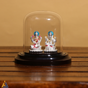 SILVER IDOLS