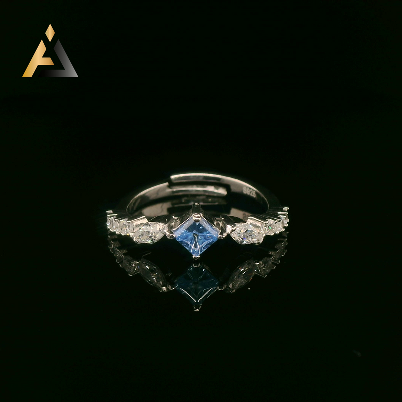 LADIES RINGS